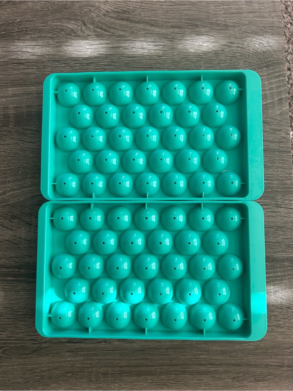 Ice Cube Tray with Lid